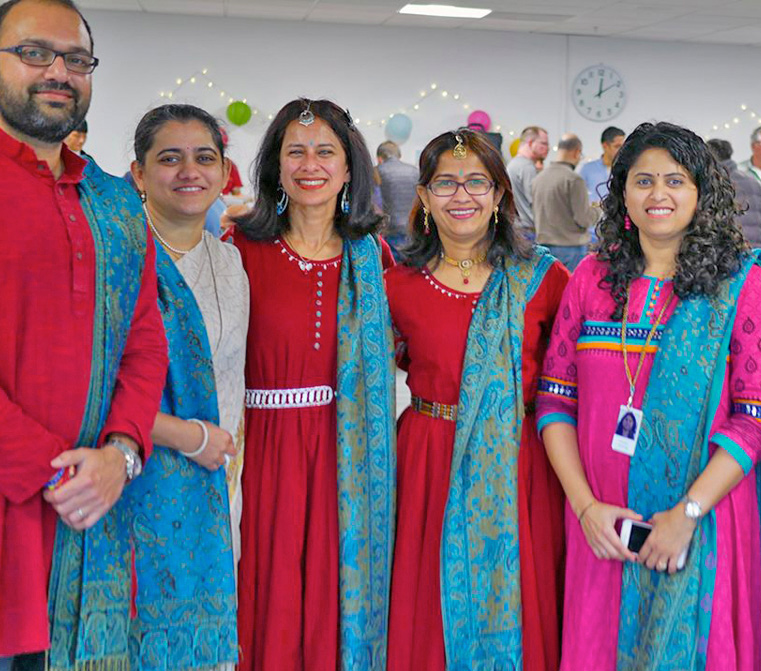 group-of-employees-from-india